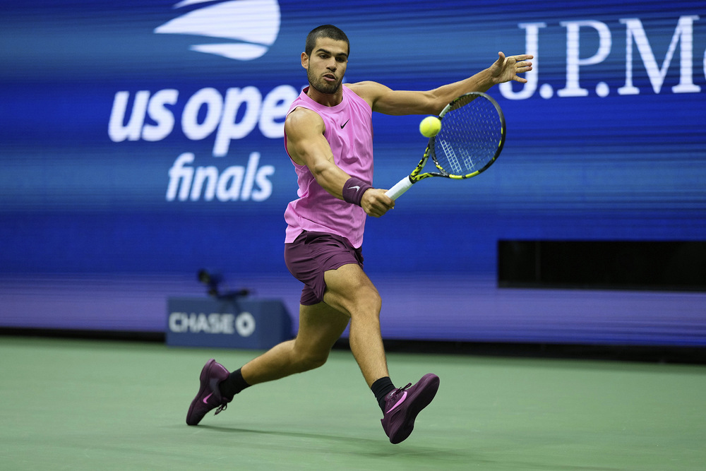 侠管理层希 侠管理层希