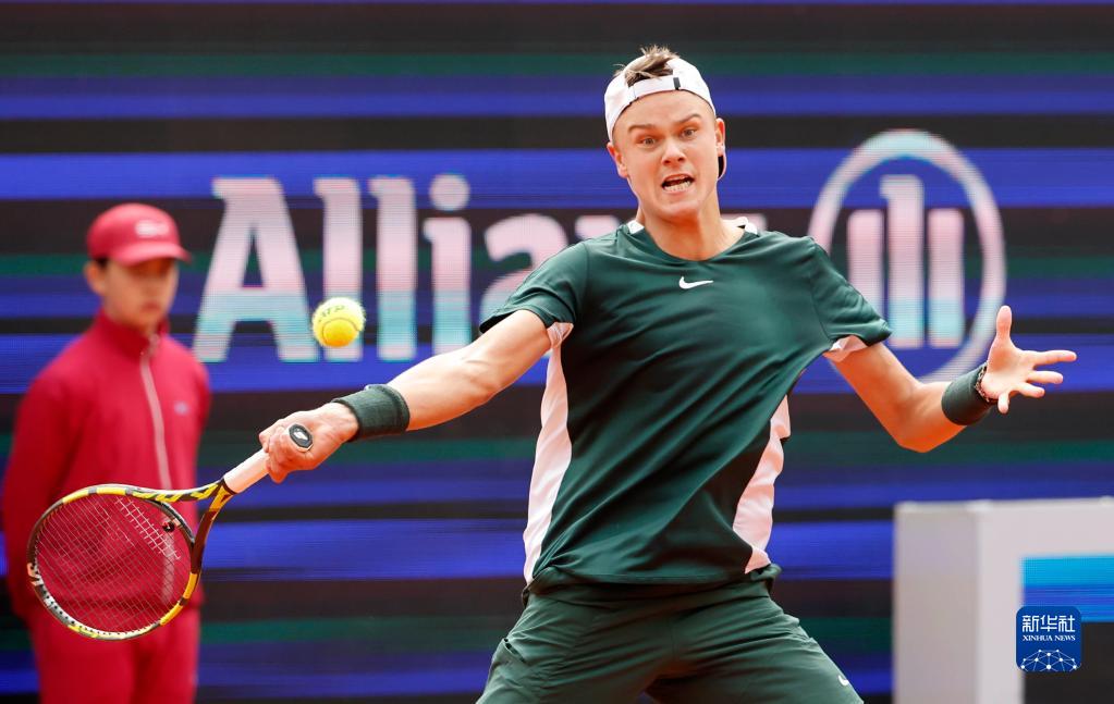 到俱乐部的 到俱乐部的