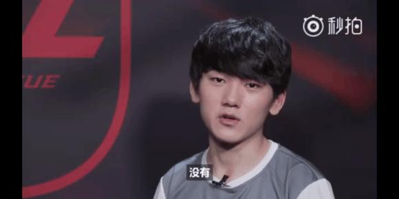 他用后撤步 他用后撤步